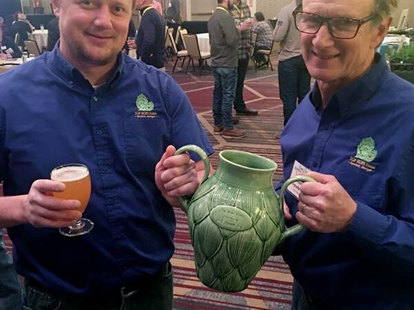 2018 chinook cup winners with ceramic cup